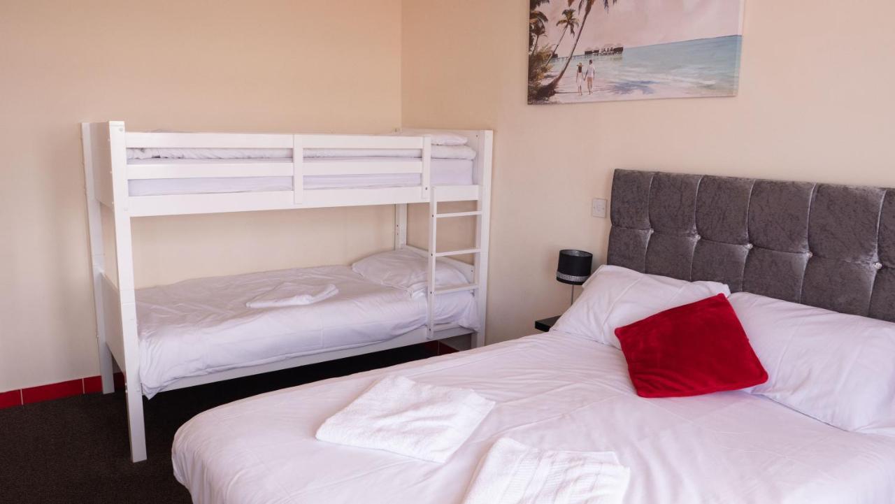 Hello Roomz - Pleasure Blackpool