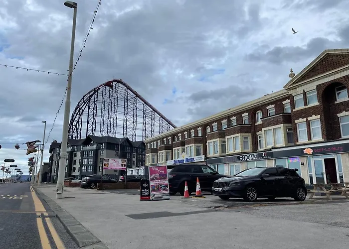 Hello Roomz - Pleasure Beach